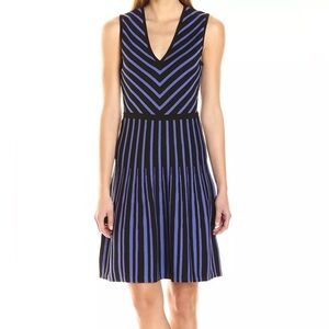 Anne Klein V-Neck Blue and Black Knit Stretch Chevron Stripped Dress Size Small